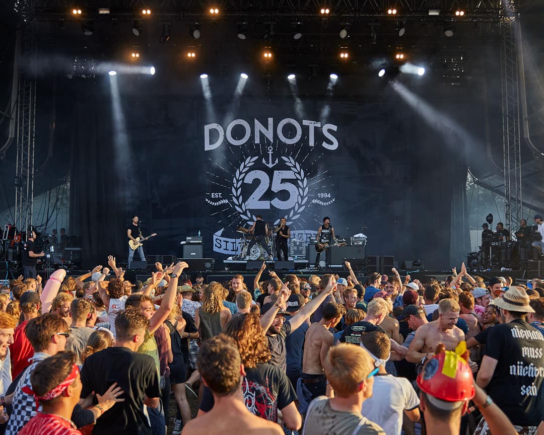 32_SZENE_19_Donots_Rafael-S-Roman_2230